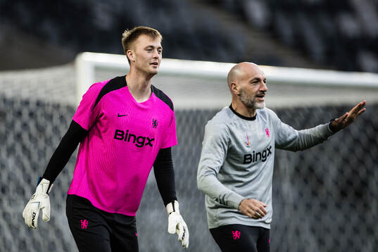 Goalkeeper Lucas Bergström and goalkeeper coach Michele De