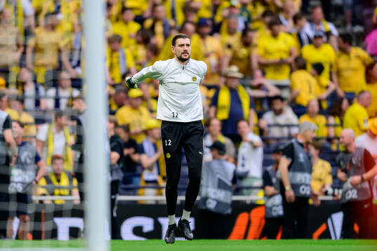 Goalkeeper Nikita Haikin of Bodø/Glimt aehad of the UEFA