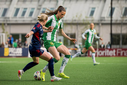 Rosengårds Emilia Larsson och Hammarbys Bella Andersson