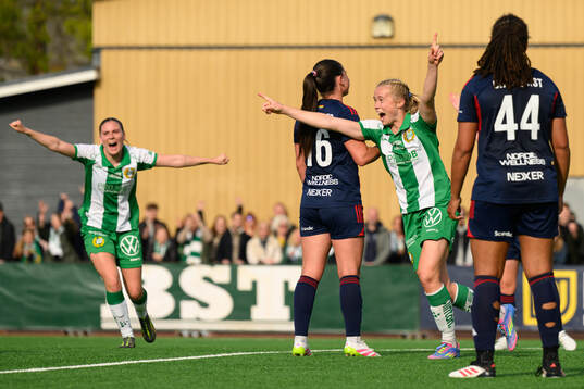 Hammarbys Julie Blakstad jublar