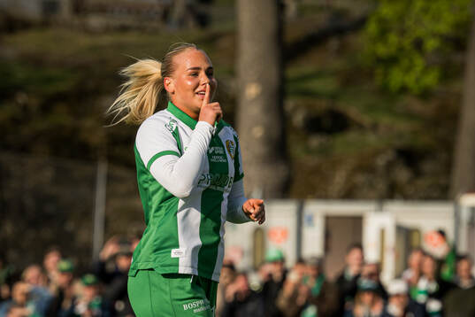 Hammarbys Cathinka Tandberg  jublar