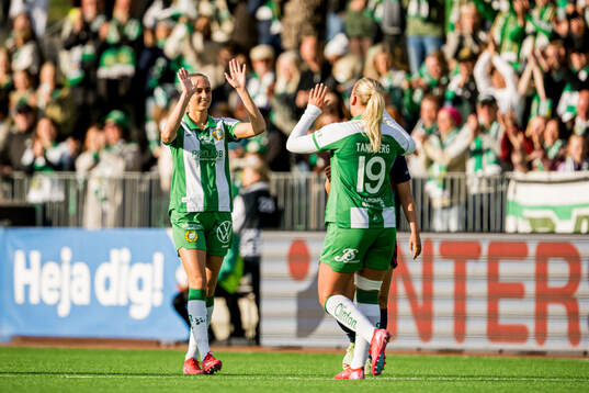 Hammarbys Ellen Wangerheim och Cathinka Tandberg jublar