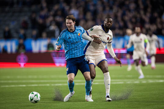 Santeri Haarala of Djurgården and Tosin Adarabioyo of