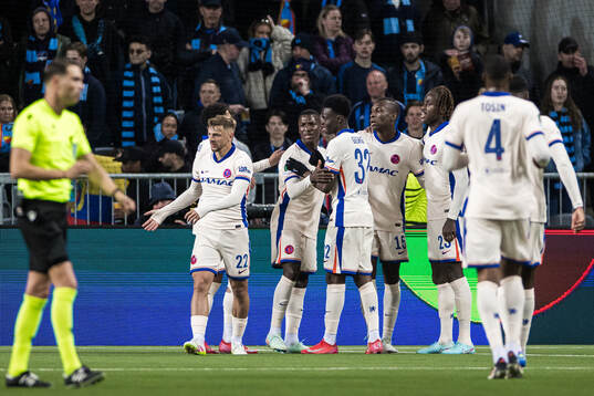 Moises Caicedo of Chelsea celebrates the 0-3 goal