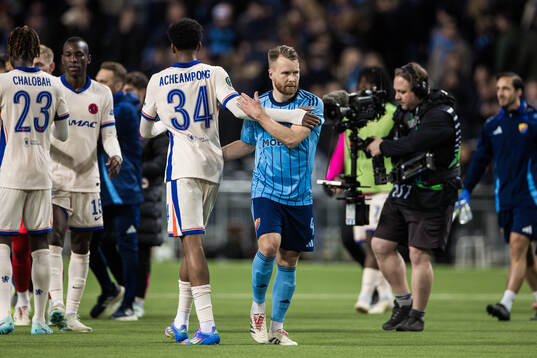 Joshua Acheampong of Chelsea and Jacob Une of Djurgården