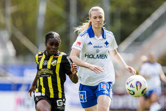 Häckens Monica Jusu Bah och IFK Norrköpings Ebba Handfast