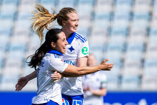 IFK Norrköpings Vesna Milivojevic och Ebba Handfast jublar
