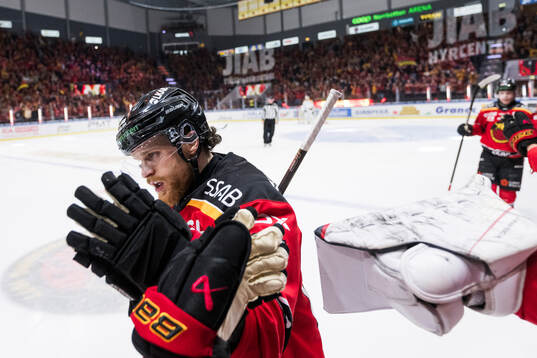 Luleås Brendan Shinnimin jublar