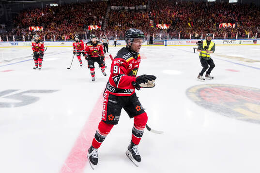 Luleås Brian O'neill jublar