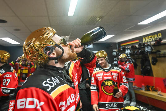 Luleås Brendan Shinnimin jublar