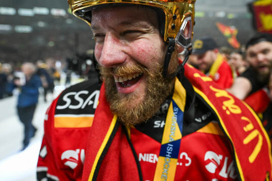Luleås Linus Omark  jublar
