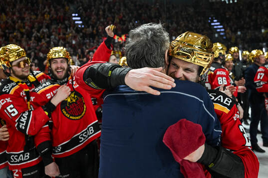 Luleås Brendan Shinnimin  jublar