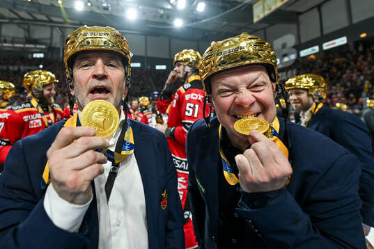 Luleås tränare Thomas Berglund jublar