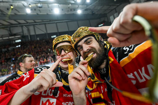 Luleås Isac Hedqvist och Frederic Allard  jublar