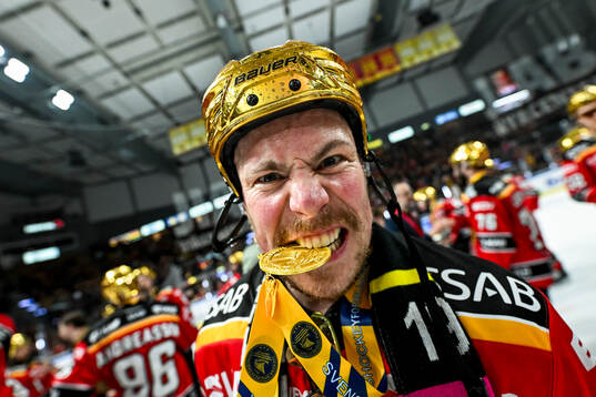 Luleås Erik Gustafsson  jublar