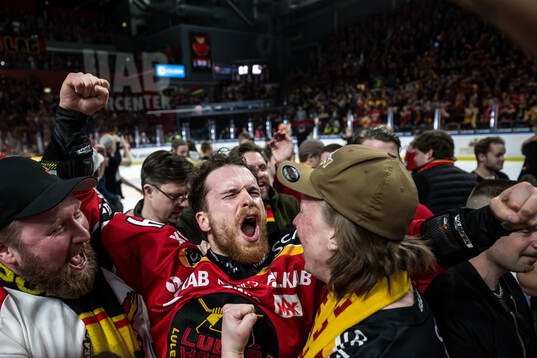 Luleås Brendan Shinnimin jublar