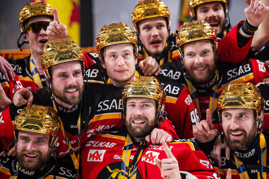 Luleås Mathias Bromé och Joel Lassinantti jublar