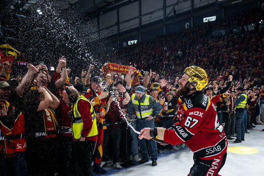 Luleås Linus Omark jublar