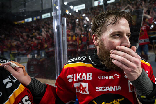 Luleås Linus Omark jublar