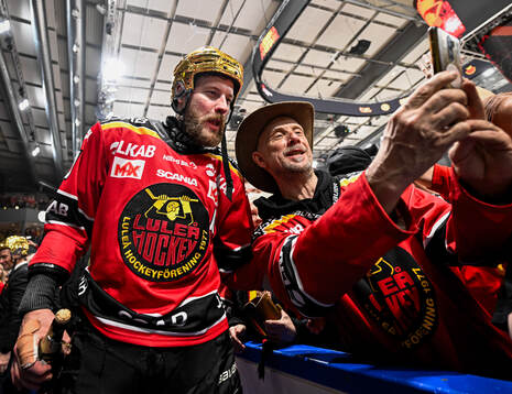 Luleås Linus Omark jublar