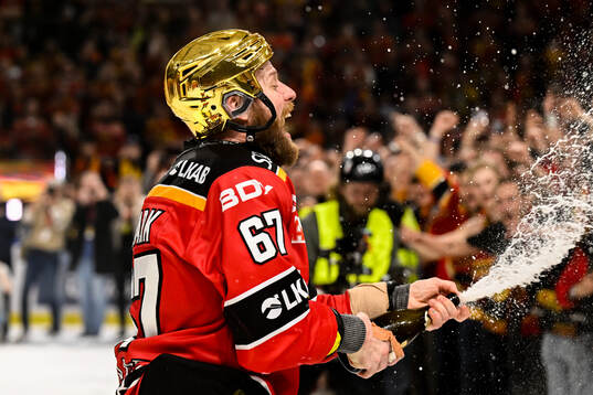 Luleås Linus Omark jublar