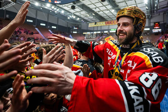 Luleås Mathias Bromé jublar