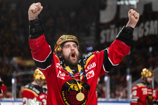 Luleås Pontus Själin jublar