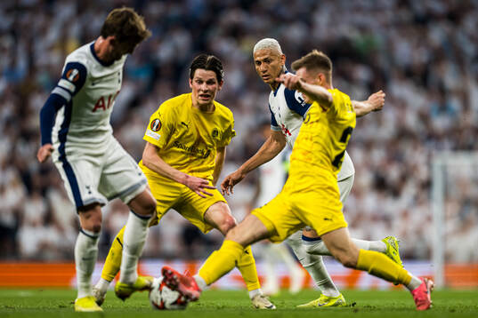 Sondre Brunstad Fet of Bodø/Glimt and Richarlison of