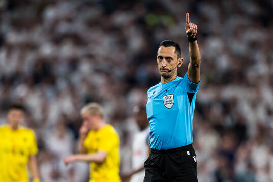 José María Sánchez, referee
