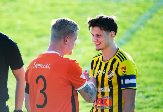 Kristianstads Linus Svensson och IFK Hässleholms Viktor