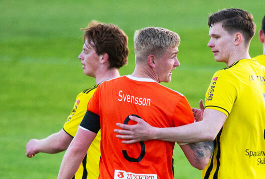 Kristianstads Linus Svensson och IFK Hässleholms Axel