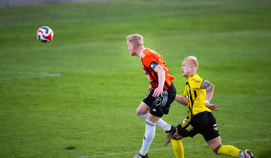 Kristianstads Linus Svensson och IFK Hässleholms Alexander