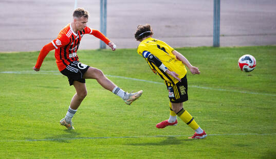 Kristianstads Tim Ströbeck och IFK Hässleholms Gustaf