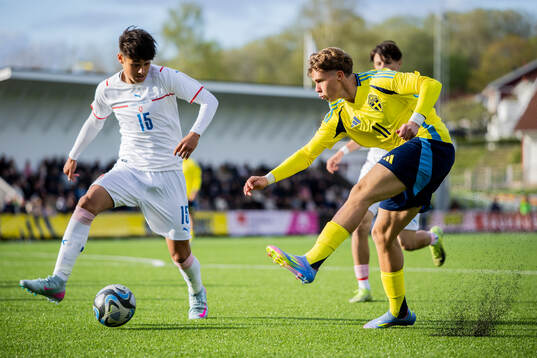 Bläddra bland fler bilder av Football, UEFA Development Tournament, Sweden - Czech Republic