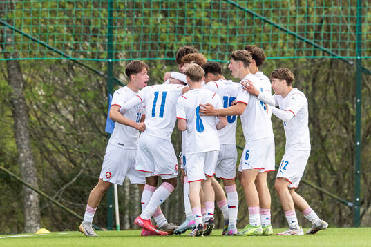 Lewis Azaka of Czech Republic celebrate the 0-1 goal with