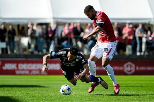 Sirius Joakim Persson och Degerfors Leon Hien