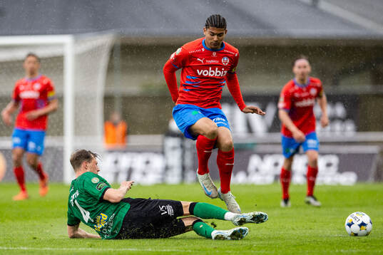 Varbergs Niklas Dahlström och Helsingborgs Milan Silva