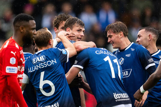 Bläddra bland fler bilder av Fotboll, Allsvenskan, Halmstad - Värnamo