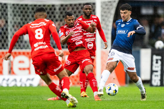 Värnamos Wenderson Oliveira do Nascimento och Halmstads
