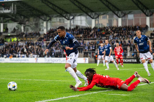 Halmstads Marcus Olsson och Värnamos Frank Junior Agyei