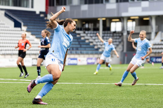 Malmö FFs Isabella D'Aquila jublar