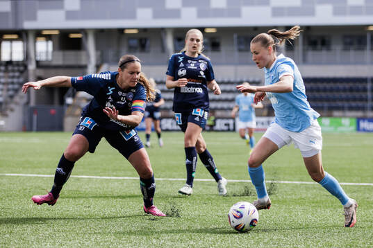 Linköpings Emma Lennartsson och Malmö FFs Katariina Kosola