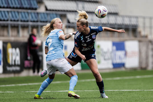 Malmö FFs Nathalie Hoff Persson och Linköpings Lilli