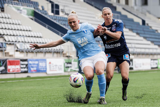 Malmö FFs Tuva Skoog och Linköpings Jonna Andersson