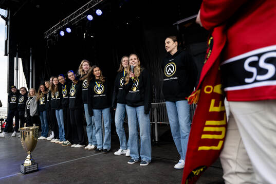 Luleå Baskets spelare hyllas för sitt SM-guld