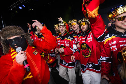 Hooja och Luleås spelare jublar