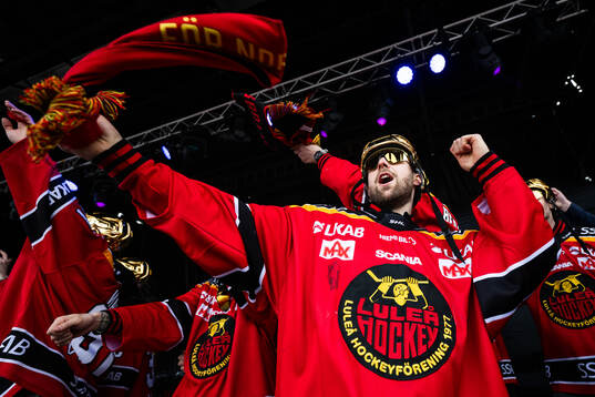 Luleås målvakt Joel Lassinantti jublar