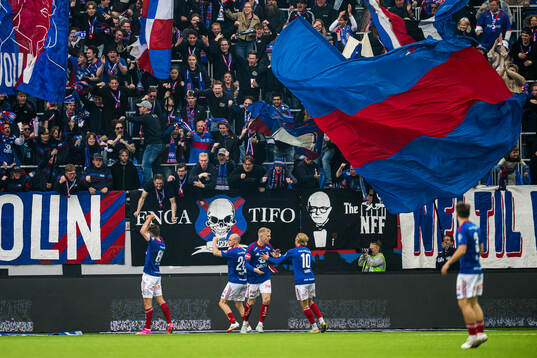 Muamer Brajanac of Vålerenga celebrates