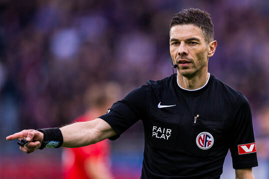 Tore Hansen, referee
