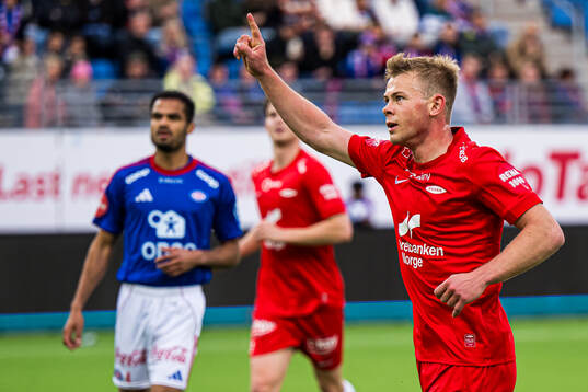 Aune Heggebø of Brann celebrates